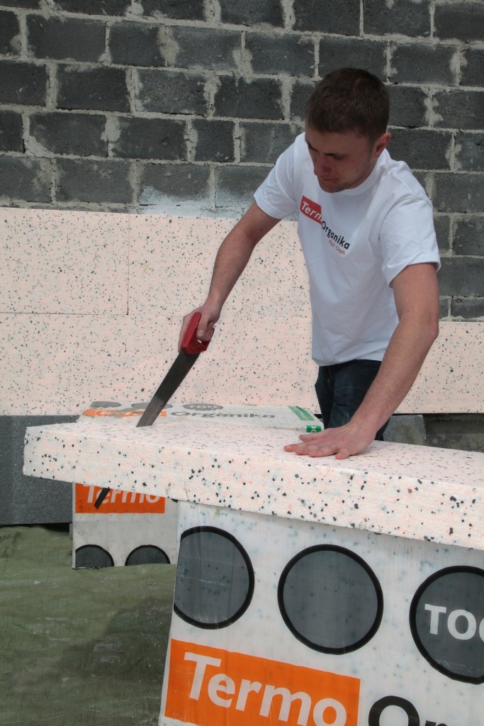 ocieplenie przez certyfikowanego wykonawce, przycinanie płyt