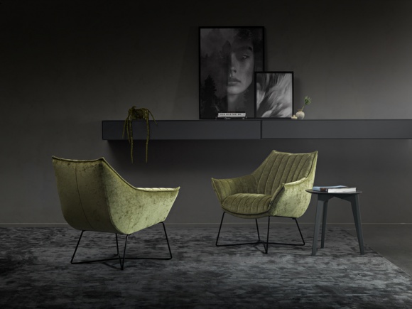 Nowości od MTI-Furninova - Fotele Egon, Jolyn, Oline Dom, LIFESTYLE - Gdy wieczory dłużą się w nieskończoność, wygodny fotele staje się jednym z ulubionych mebli w każdym domu. Możemy w nim wygodnie czytać książkę, słuchać muzykę, czy prowadzić długie dyskusje z naszą drugą połówką.