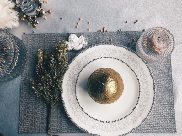 TAK UDEKORUJESZ WIGILIJNY STÓŁ Dom, LIFESTYLE - Choinka i wigilijny stół – bez nich nie sposób wyobrazić sobie Bożego Narodzenia. Choć do Świąt pozostało jeszcze trochę czasu, warto już dziś zadbać o dekoracje, które sprawią, że poczujemy w pełni magię Świąt!