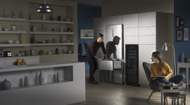 Haier prezentuje chłodziarko-zamrażarkę A3FE742CMJ z serii 70 Dom, LIFESTYLE - Nowoczesna chłodziarko-zamrażarka Haier wyposażona została w wiele praktycznych funkcji i rozwiązań, które ułatwiają życie domownikom, a także pozwalają zaoszczędzić czas i pieniądze.