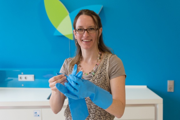 Higiena jest ważna dla 50 procent Niemców, także w domu Dom, LIFESTYLE - Częste mycie rąk, utrzymywanie dystansu i zakrywanie ust podczas kichania - ostrożność w miejscach publicznych jest ważniejsza niż kiedykolwiek.