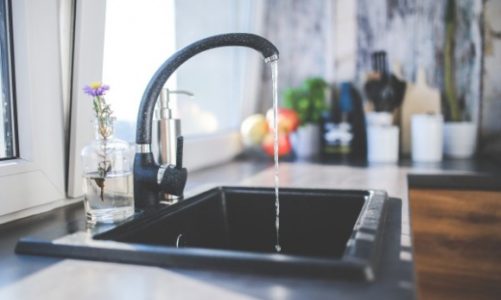 Tanie materiały instalacyjne – za taki błąd będziesz płacić latami