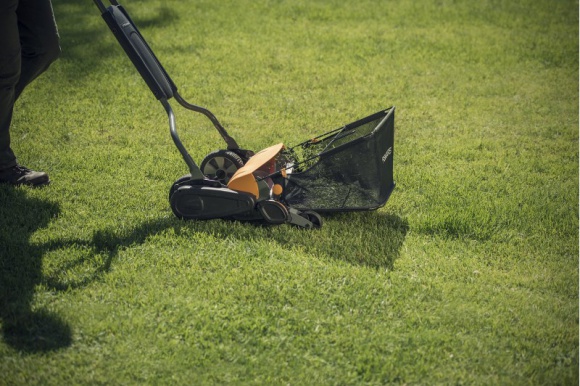 Pomysł na prezent dla Taty ogrodnika Dom, LIFESTYLE - Szybkimi krokami zbliża się Dzień Ojca. Dla osób, które poszukują wyjątkowego i praktycznego prezentu dla Taty ogrodnika Fiskars ma kilka inspiracji.