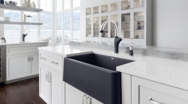 Pomysły na zlewozmywak w kolorze Dom, LIFESTYLE - Na rynku dostępnych jest kilka rodzajów materiałów, z których wykonywane są zlewozmywaki. Wybierając odpowiedni model, warto kierować się jakością, która zapewni kuchni nienaganny wygląd przez wiele lat.