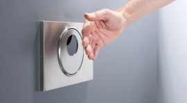 Hotelowa rzeczywistość post-COVID – czego oczekujemy dziś od łazienek? Dom, LIFESTYLE - Po kilku tygodniach przymusowego lockdownu, z początkiem lata Polacy ruszyli odkrywać uroki własnego kraju. Turystyczne miejscowości nie narzekają na brak gości, tegoroczne wakacje niewątpliwie będą jednak inne niż wszystkie poprzednie.