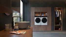 Odświeżaj elegancką odzież bez wizyty w pralni Dom, LIFESTYLE - Firma Haier, od 11 lat nr 1 w produkcji sprzętu AGD na świecie, wprowadziła na polski rynek nową, innowacyjną linię produktów do prania i suszenia.