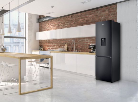 Kuchenne innowacje Samsunga podczas webinaru OKK! design Dom, LIFESTYLE - 14 grudnia 2020 roku odbędzie się kolejny webinar OKK! design, nad którym mecenat objęła firma Samsung. Szkolenie prowadzone przez ekspertów marki będzie dotyczyło najnowszych i najbardziej zaawansowanych technologicznie modeli lodówek.